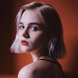 欧美头像不看镜头图片,镜头之外的魅力瞬间