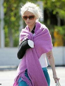 紫色欧美街拍图片,欧美街头潮流风尚解析